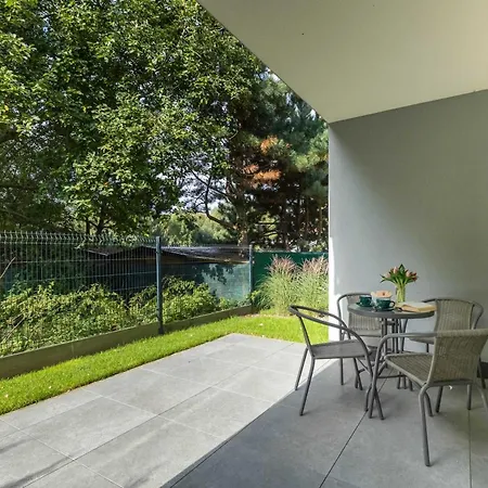 Bright With Terrace And Parking Close To The Sea In By Renters * ニエホジェ