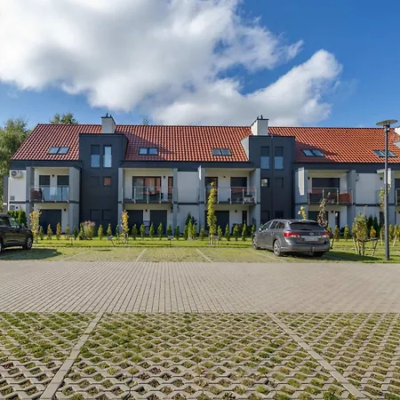 Bright With Terrace And Parking Close To The Sea In By Renters *