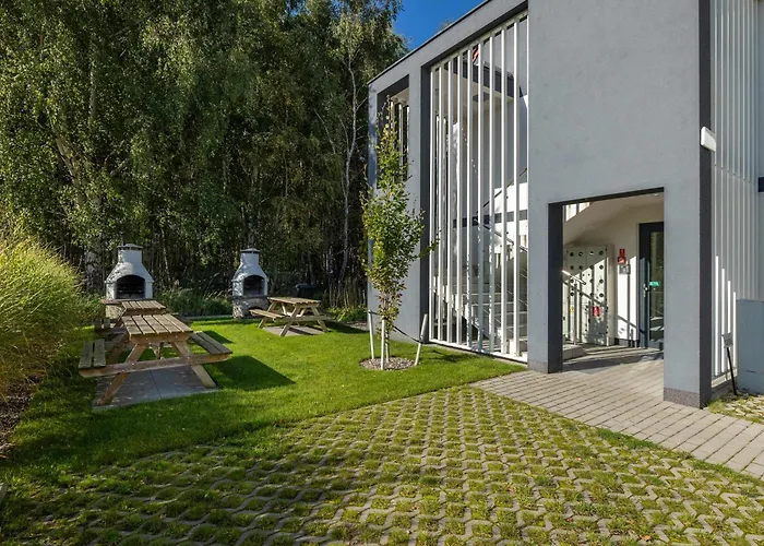 Bright With Terrace And Parking Close To The Sea In By Renters Appartamento Niechorze